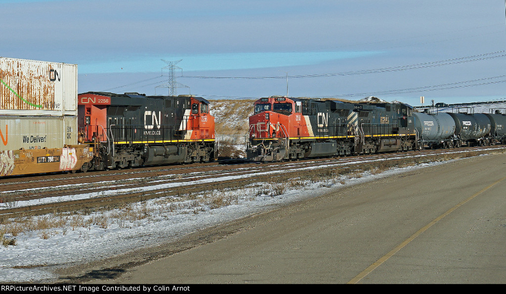 CN 2256